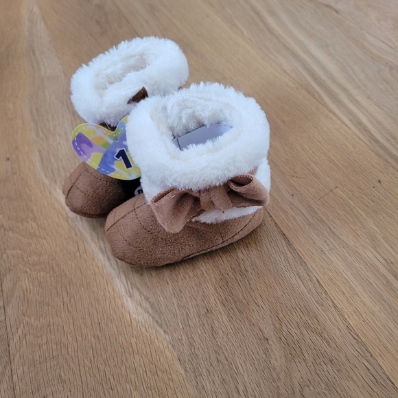 Baby Boots Size 1 - Picture 3 of 5